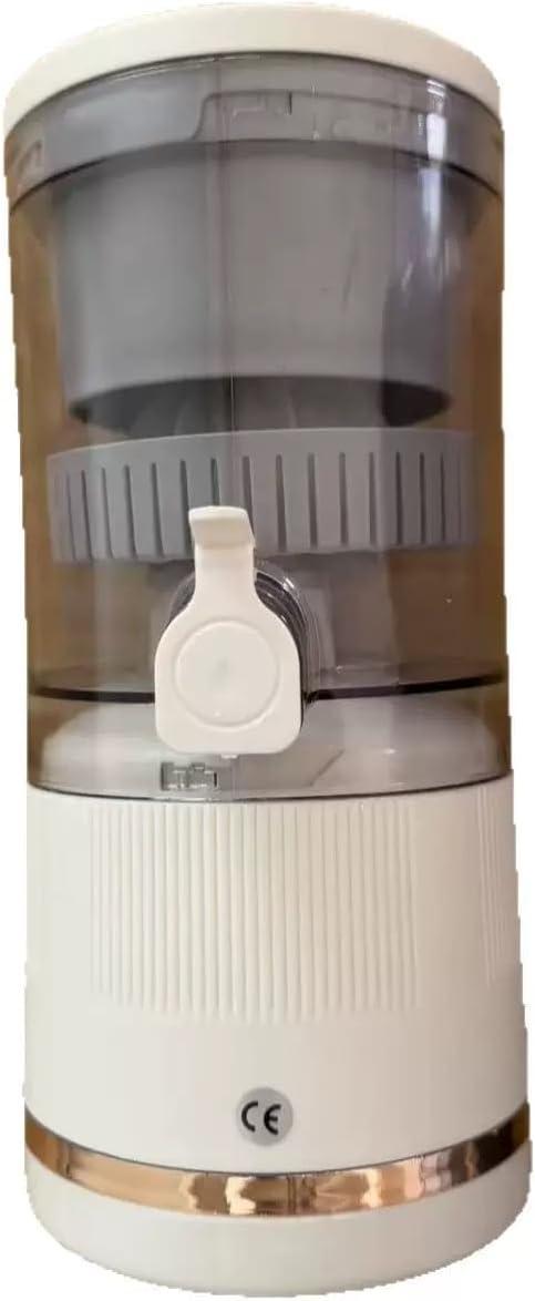 Masticating juicer